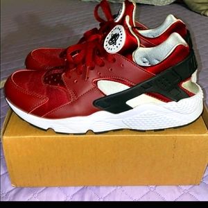 Burgundy Huarache Sneakers men size 11.5